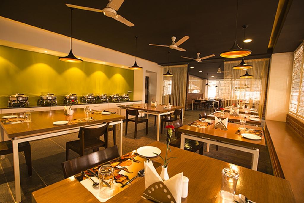 Vinaya Royal Inn Kammasandra Extérieur photo