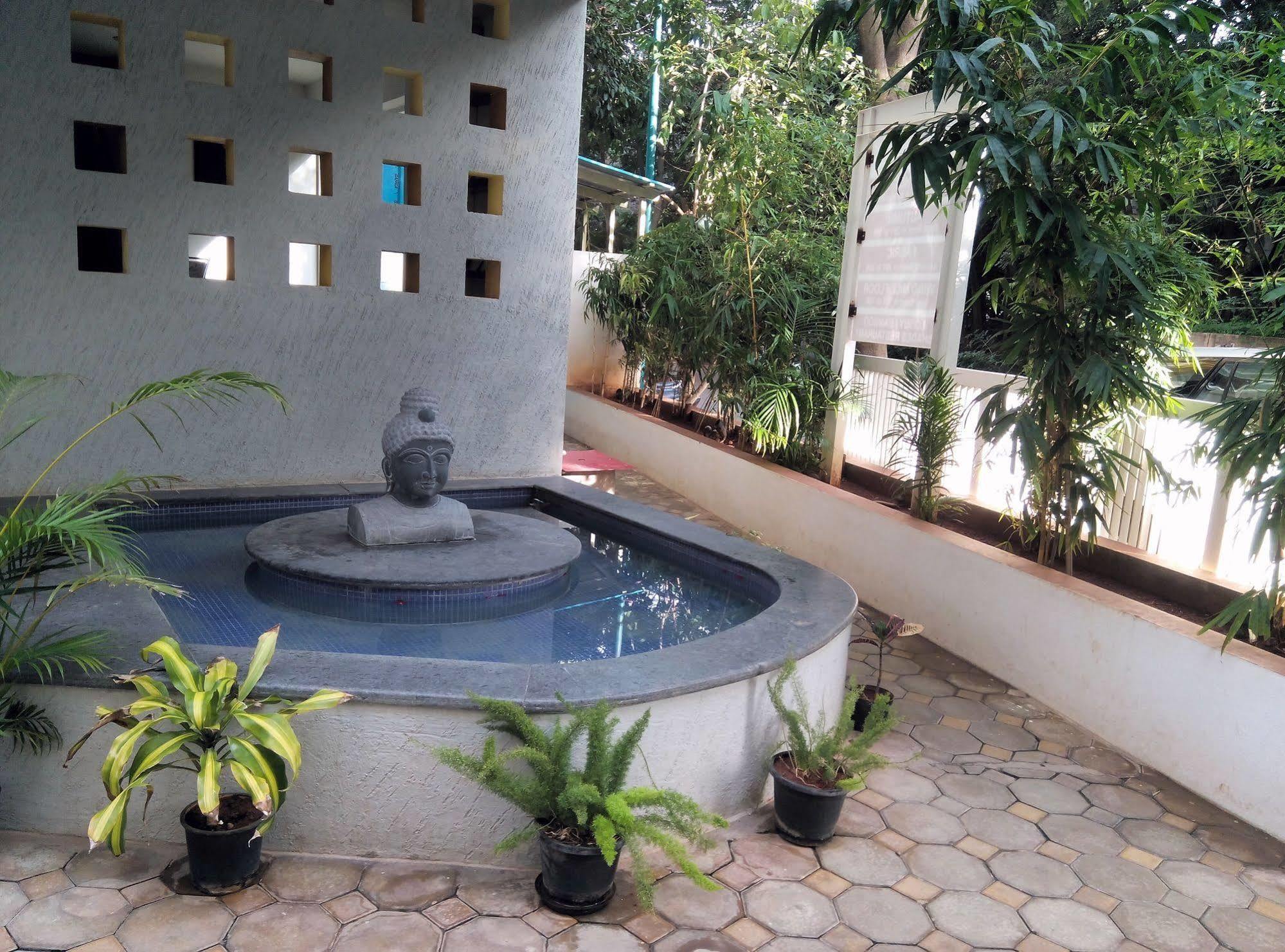 Vinaya Royal Inn Kammasandra Extérieur photo
